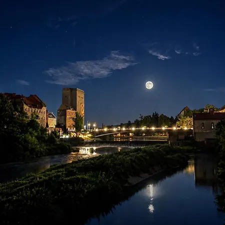 Neissequartier - Modernes In Der Historischen Altstadt, Direkt An Der Neisse Lejlighed